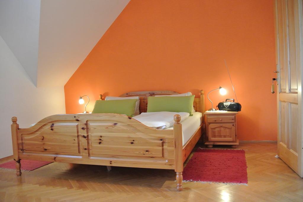 Weingut Primus Suedsteiermark Spielfeld Room photo